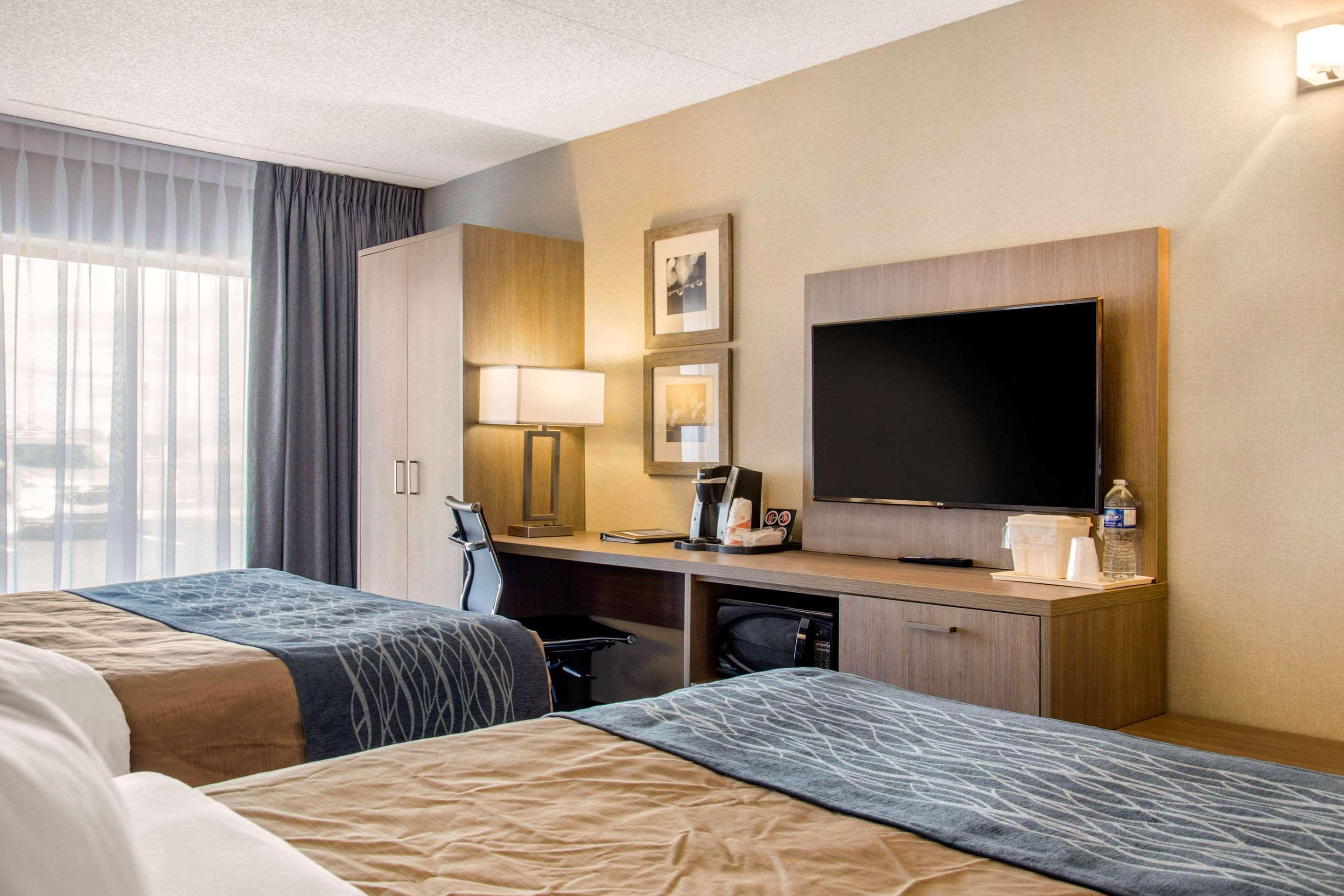 Comfort Inn Aeroport Dorval Exterior foto