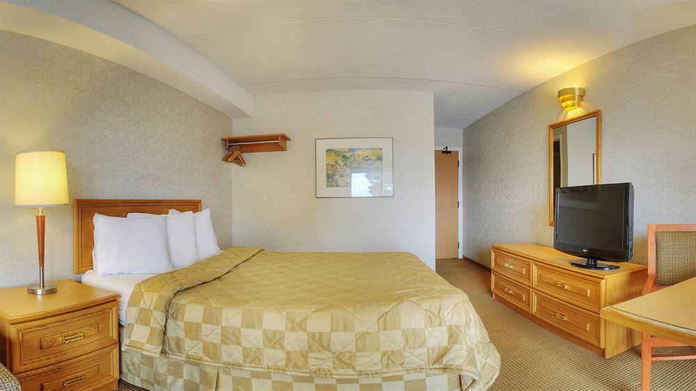 Comfort Inn Aeroport Dorval Exterior foto